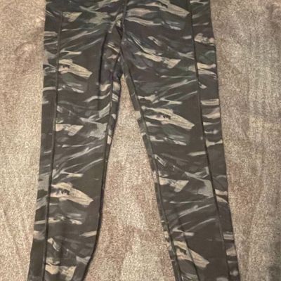 Victoria Secret Essential Pocket Leggings Black Cameo Large